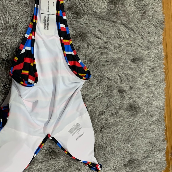 Express swimsuit New - Picture 2 of 4